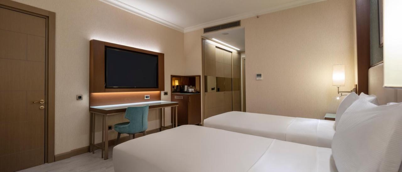 Doubletree By Hilton Istanbul Atasehir Hotel & Conference Centre المظهر الخارجي الصورة