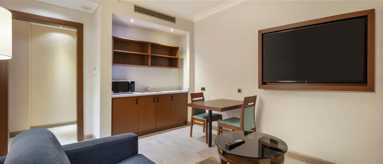 Doubletree By Hilton Istanbul Atasehir Hotel & Conference Centre المظهر الخارجي الصورة
