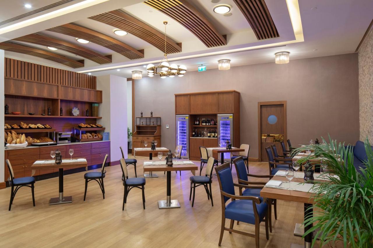 Doubletree By Hilton Istanbul Atasehir Hotel & Conference Centre المظهر الخارجي الصورة