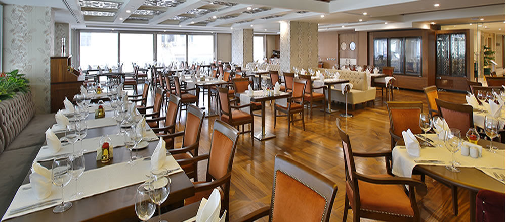 Doubletree By Hilton Istanbul Atasehir Hotel & Conference Centre المظهر الخارجي الصورة