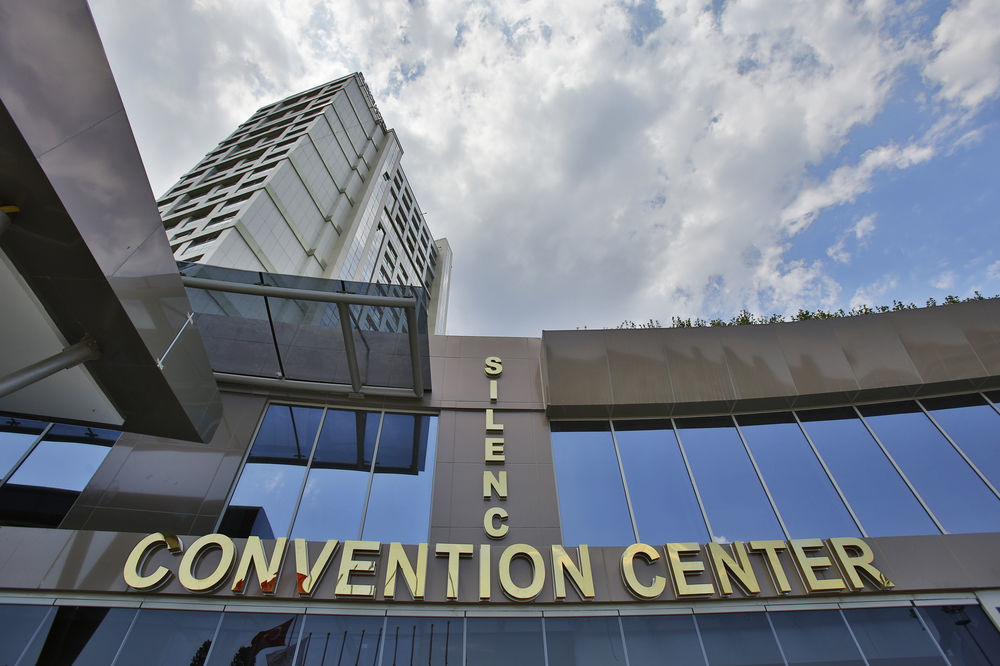 Doubletree By Hilton Istanbul Atasehir Hotel & Conference Centre المظهر الخارجي الصورة